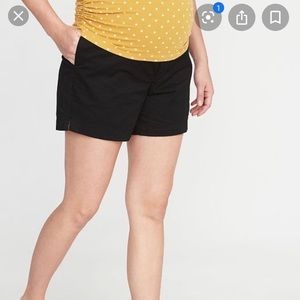 Overbelly black maternity shorts